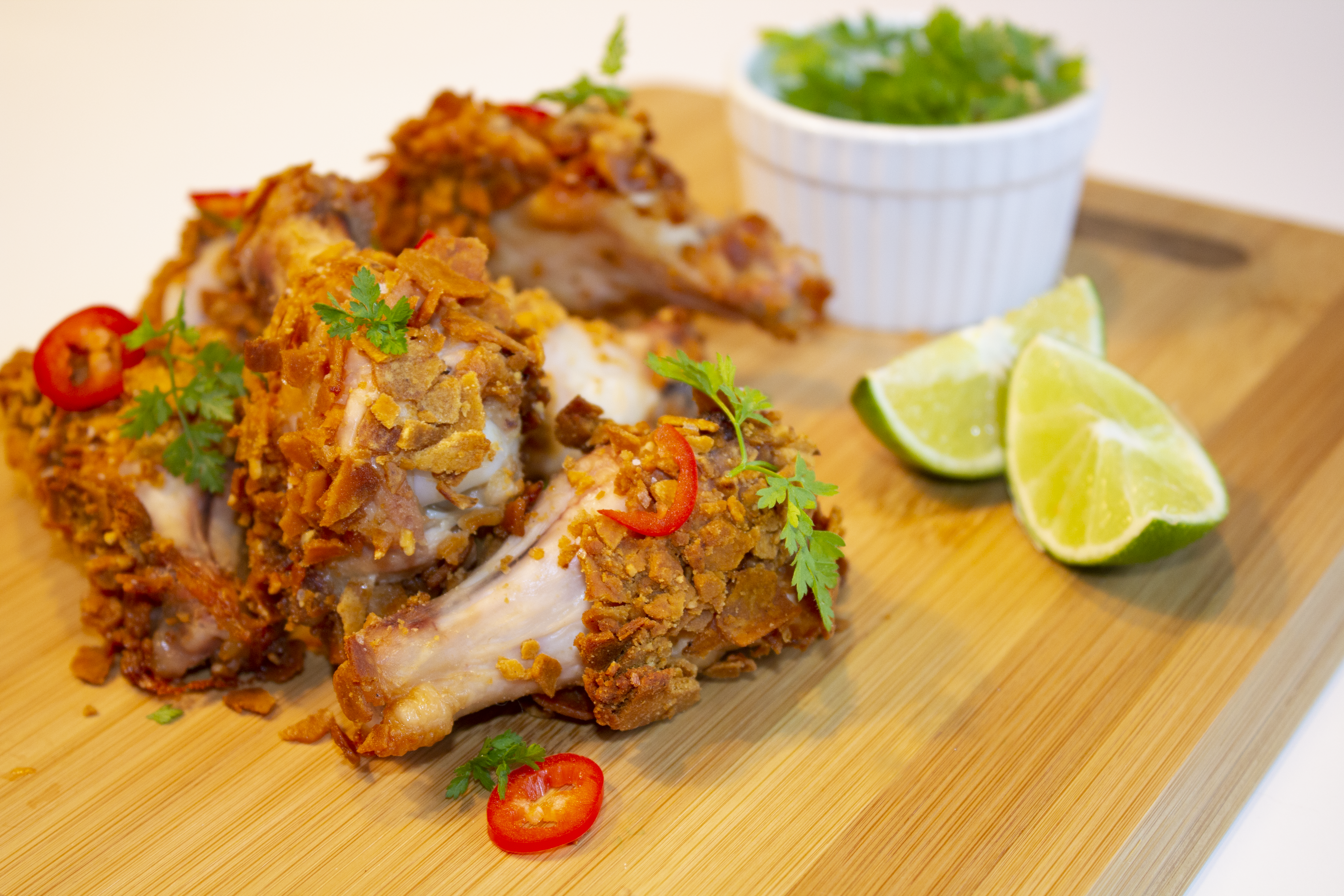 Every Body Eat® Extra-Crispy Chicken Wings with a *Kick*